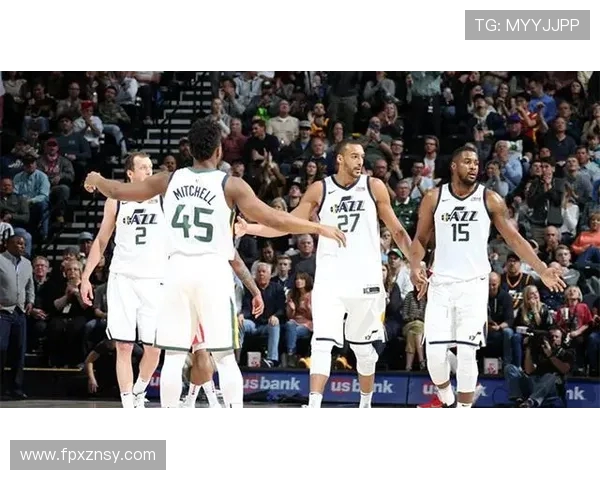 勇士与马刺激战三月十二日争夺季后赛席位的关键对决