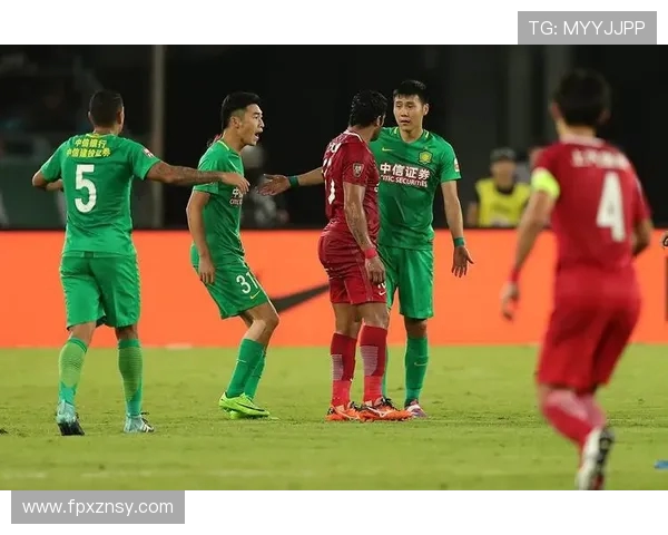 国安与上港点球大战激战正酣谁能笑到最后夺得荣誉桂冠